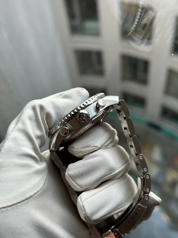 Breitling Navitimer 8 box and papers 2018